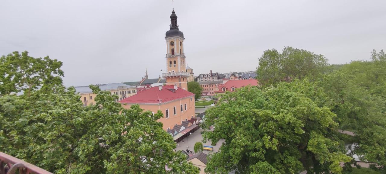 Апартаменти - Історія З Вікна Kamianets-Podilskyi Exterior foto